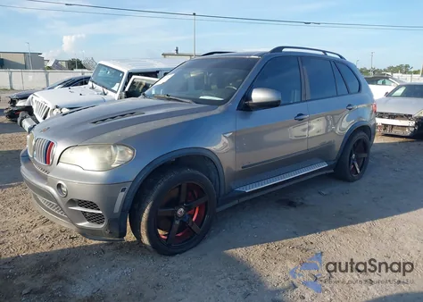 2011 BMW X5 xDrive50I z USA, uszkodzony, nr VIN 5UXZV8C55BL420349